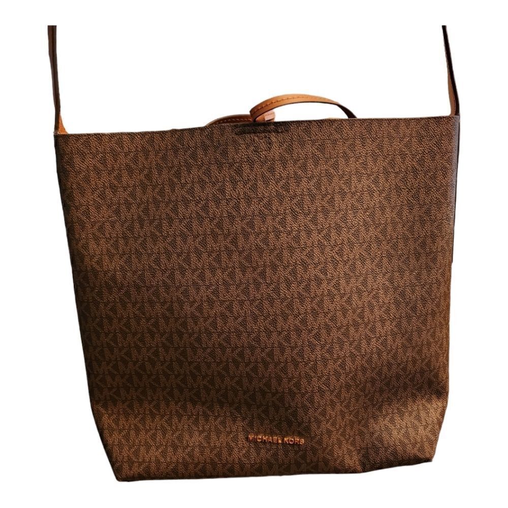 Michael Kors MK Brown Monogram Brown Shoulder Bag - Picture 2 of 7